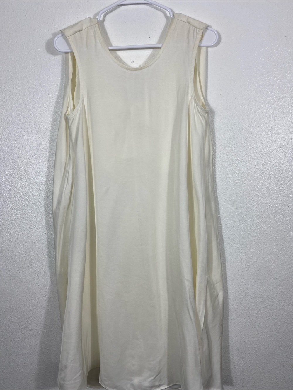 The Nkc Store Sleeveless V-Neck Satin Twist Midi Dress Cream One Size — image 8 of 8